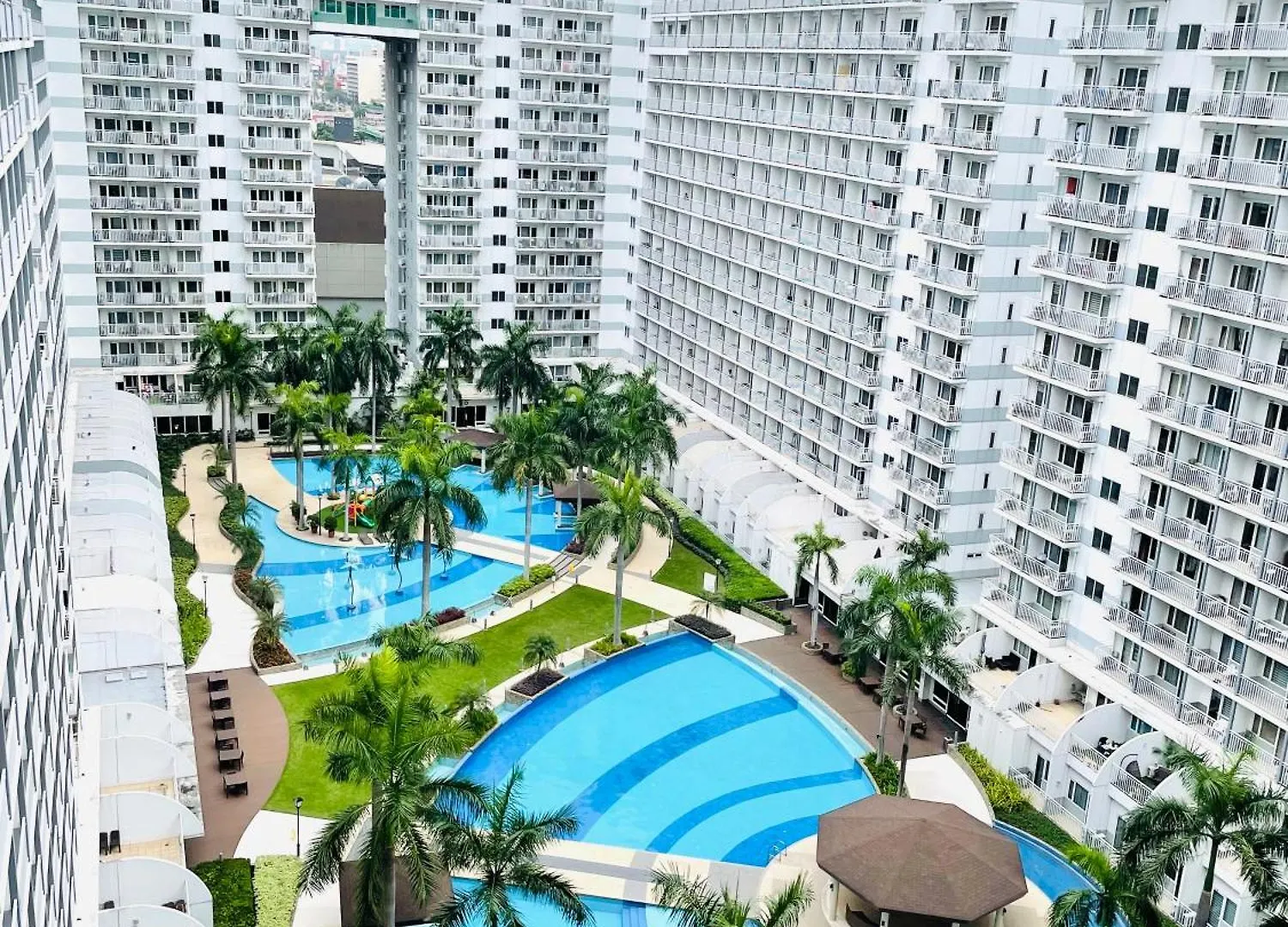 Cozy Staycation Near Naia And Moa By Aiza Manila