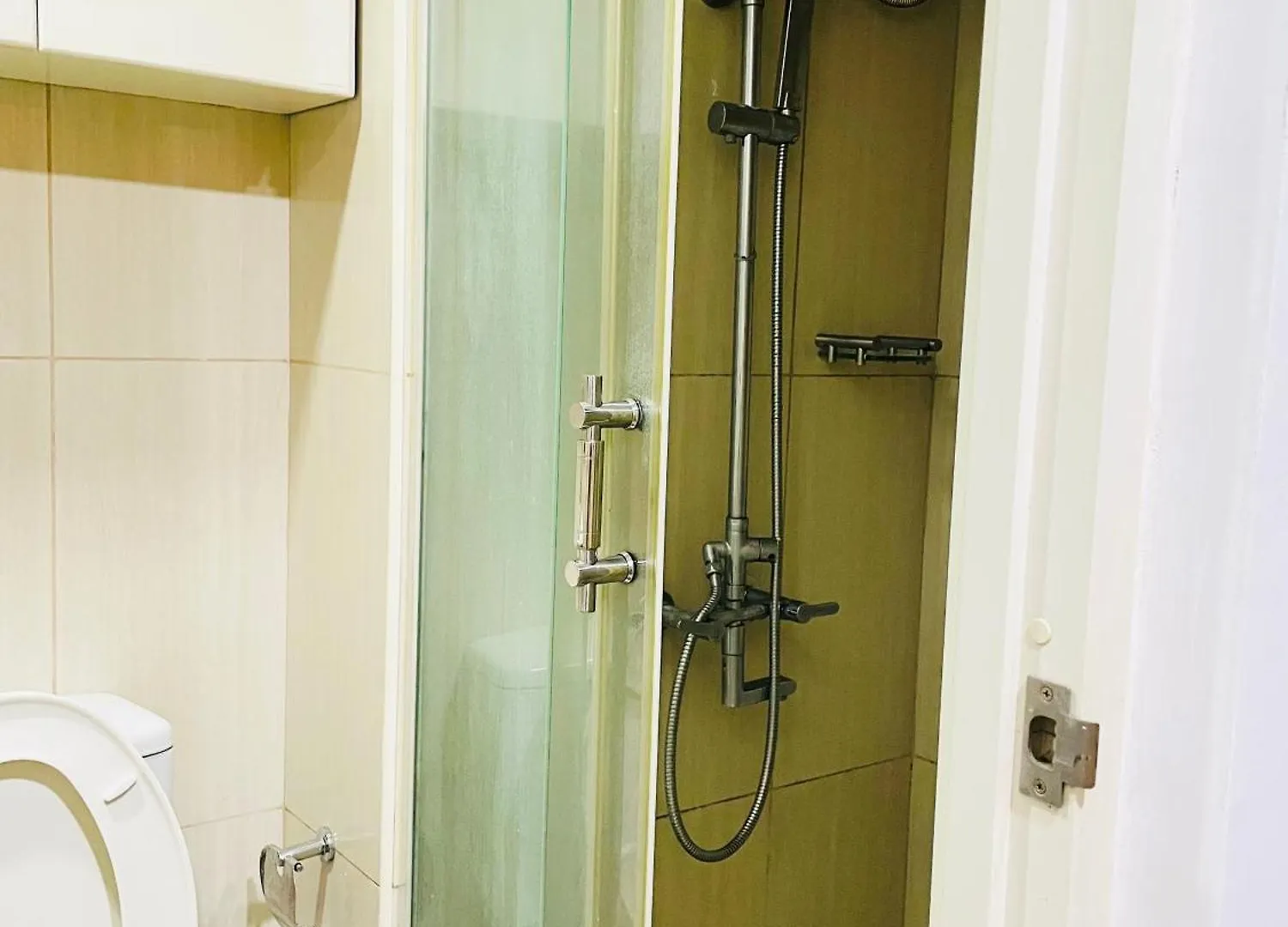 Apartment Cozy Staycation Near Naia And Moa By Aiza Manila