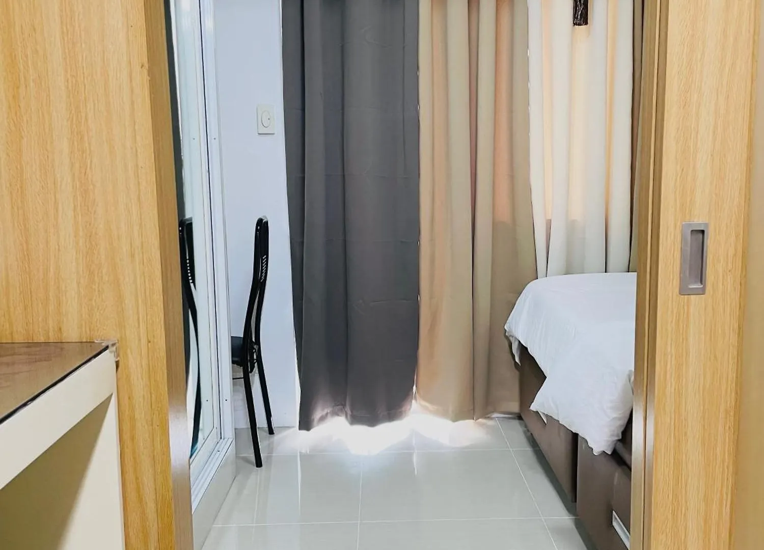 Apartment Cozy Staycation Near Naia And Moa By Aiza Manila