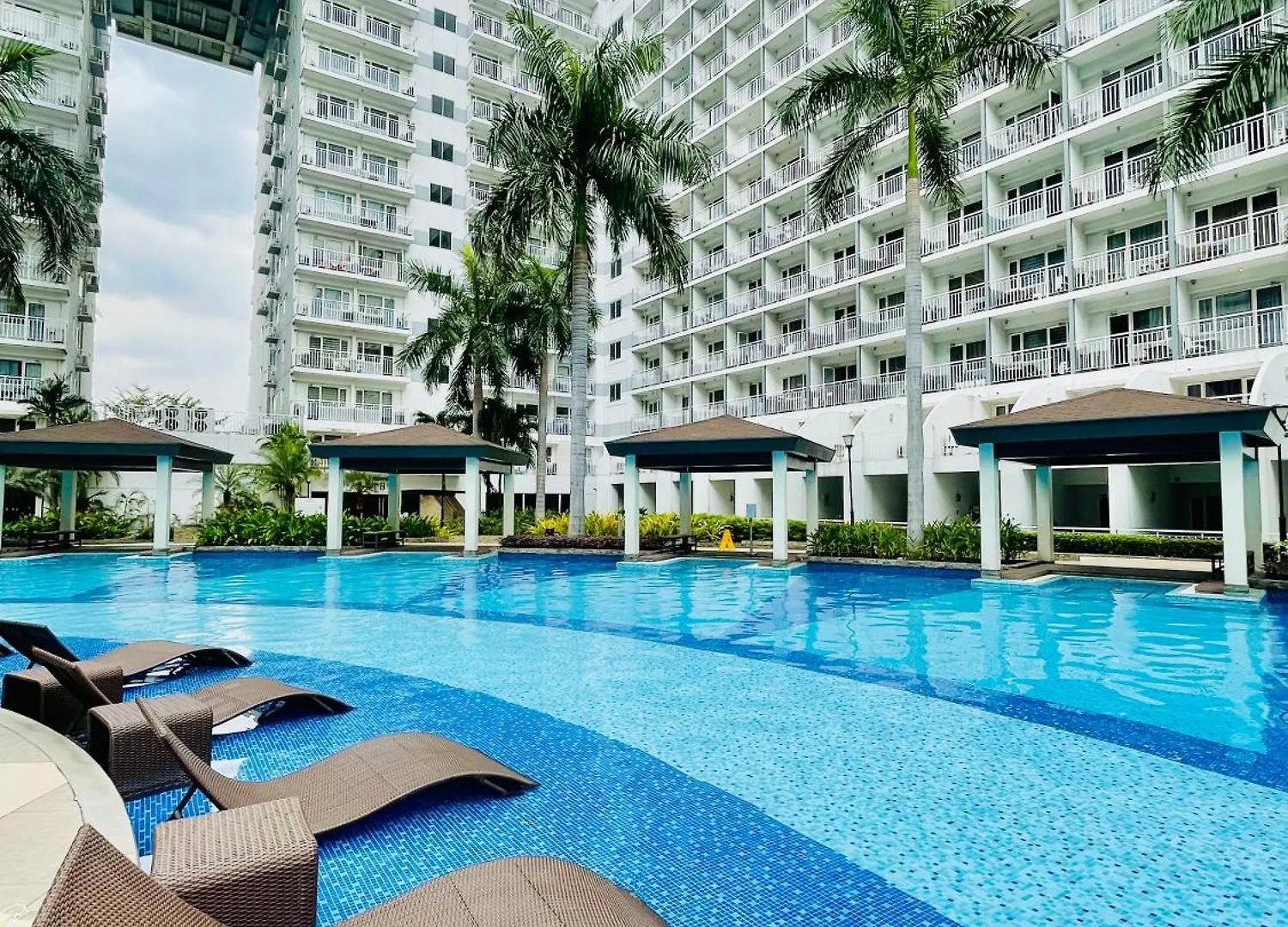 Cozy Staycation Near Naia And Moa By Aiza Manila