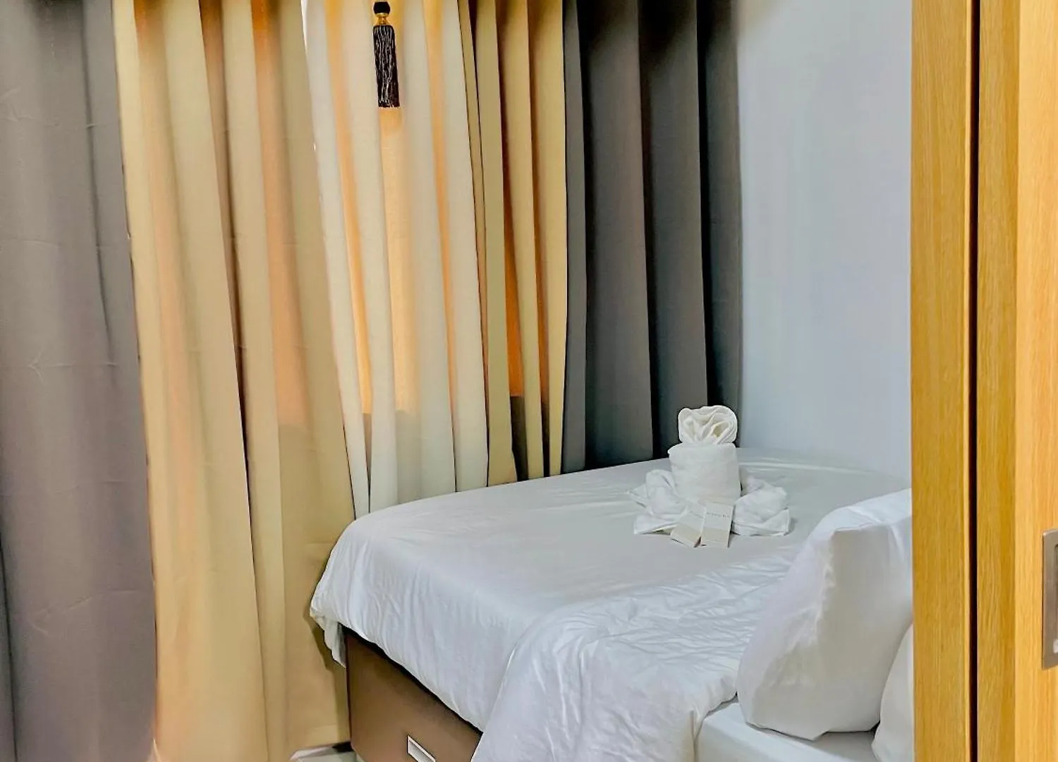 Cozy Staycation Near Naia And Moa By Aiza Manila 0*,  Filipinler